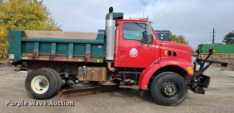 image for item EA2708 2004 Sterling L7500 dump truck