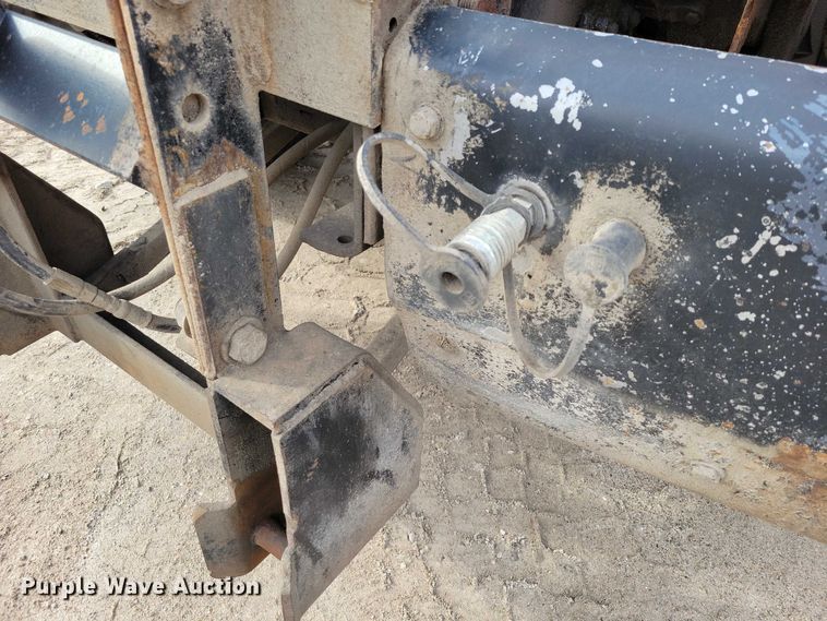 image for item EA2708 2004 Sterling L7500 dump truck