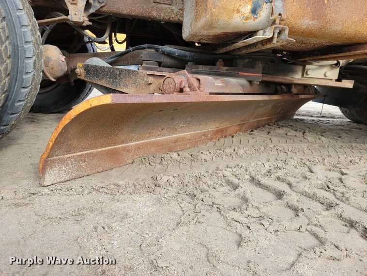 image for item EA2708 2004 Sterling L7500 dump truck