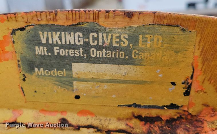 image for item EA2708 2004 Sterling L7500 dump truck