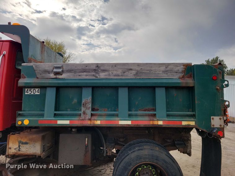 image for item EA2708 2004 Sterling L7500 dump truck