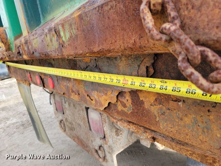 image for item EA2708 2004 Sterling L7500 dump truck