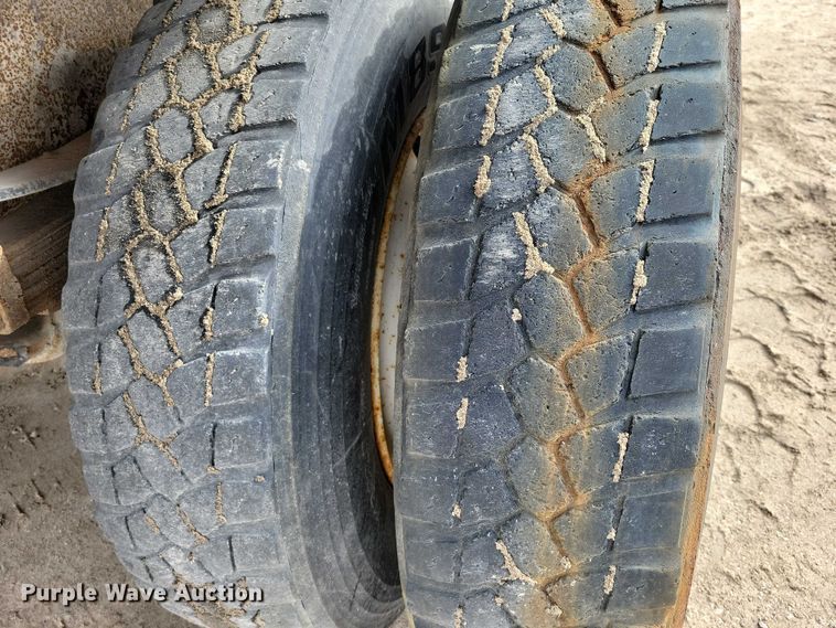 image for item EA2708 2004 Sterling L7500 dump truck