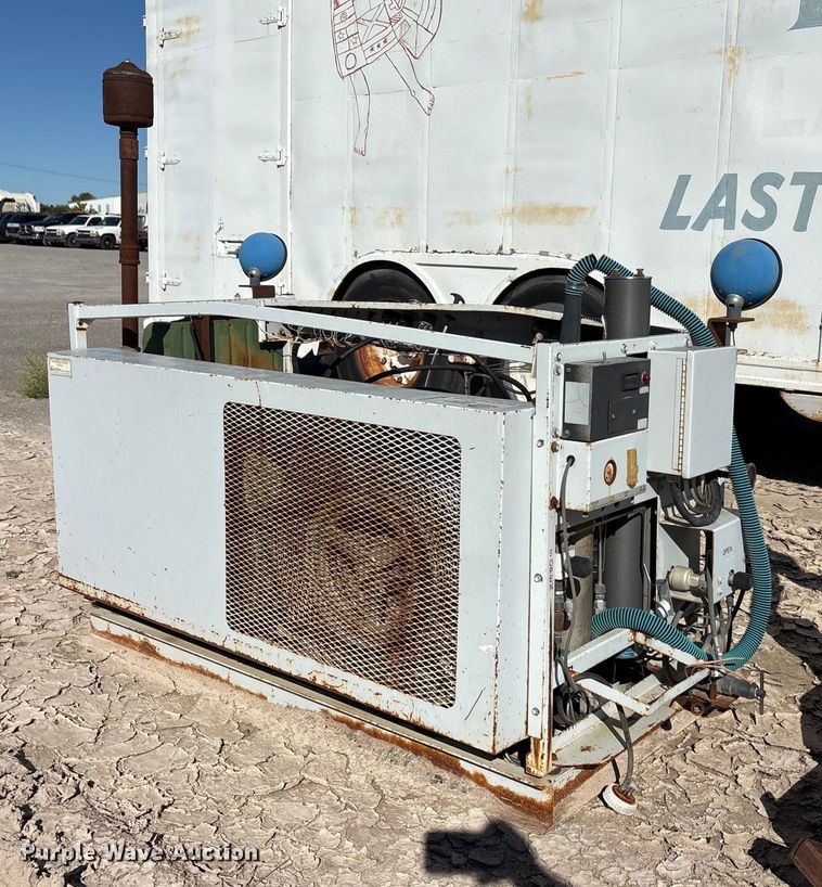 image for item EA7691 1991 Bauer K15-D air compressor