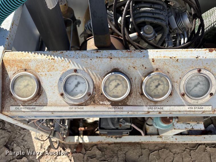 image for item EA7691 1991 Bauer K15-D air compressor