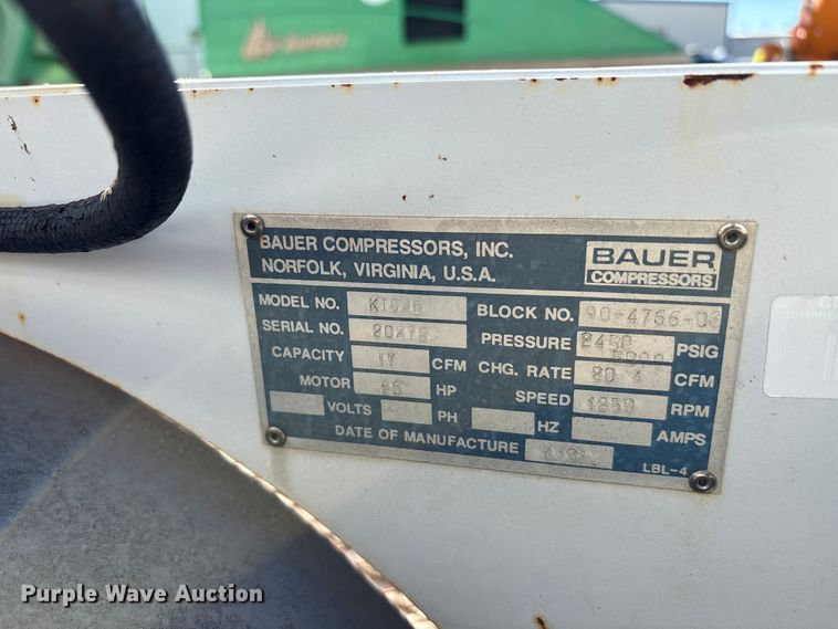 image for item EA7691 1991 Bauer K15-D air compressor