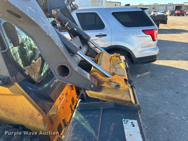 image for item EA7694 2019 John Deere 325G tracked skid steer loader