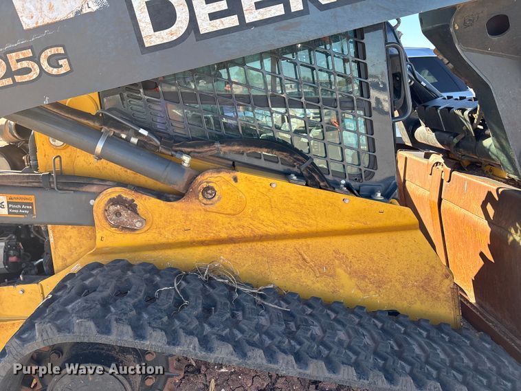 image for item EA7694 2019 John Deere 325G tracked skid steer loader