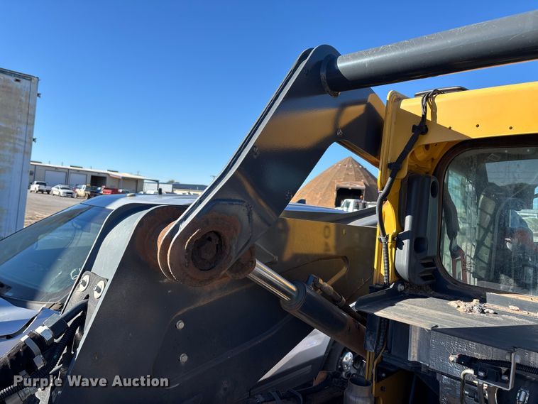 image for item EA7694 2019 John Deere 325G tracked skid steer loader