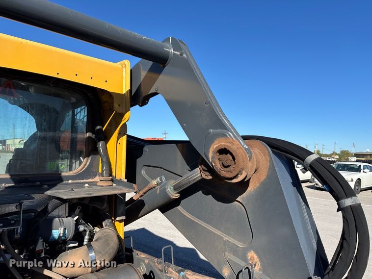 image for item EA7694 2019 John Deere 325G tracked skid steer loader