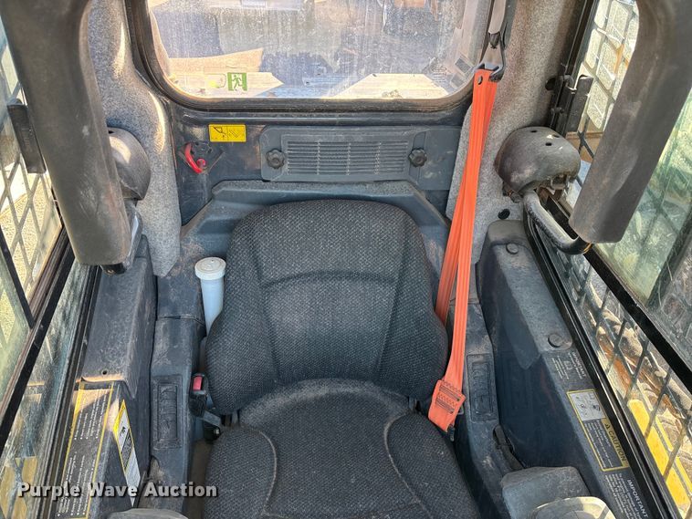 image for item EA7694 2019 John Deere 325G tracked skid steer loader