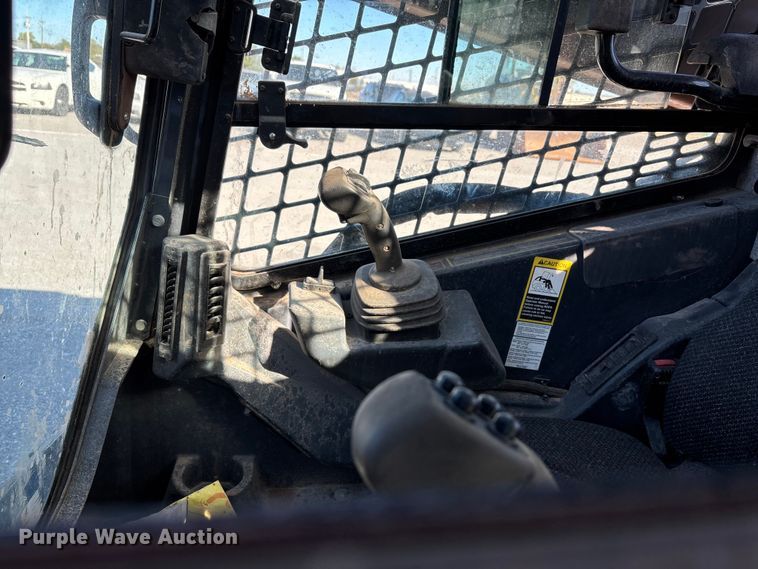 image for item EA7694 2019 John Deere 325G tracked skid steer loader