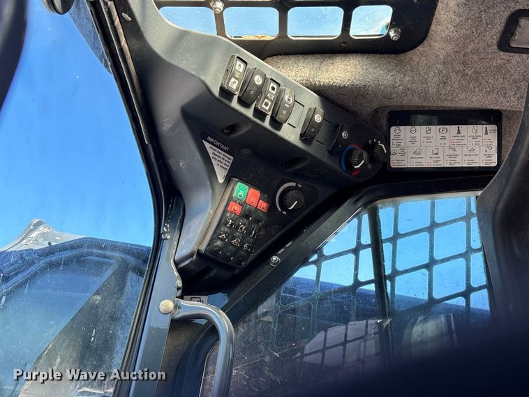 image for item EA7694 2019 John Deere 325G tracked skid steer loader