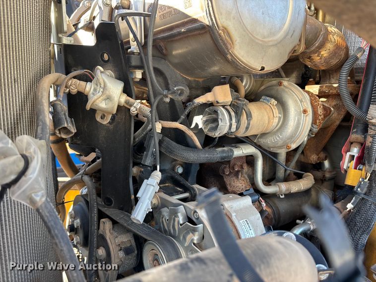 image for item EA7694 2019 John Deere 325G tracked skid steer loader