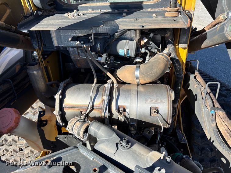 image for item EA7694 2019 John Deere 325G tracked skid steer loader