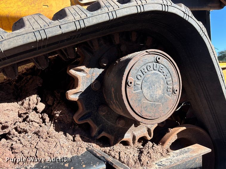 image for item EA7694 2019 John Deere 325G tracked skid steer loader