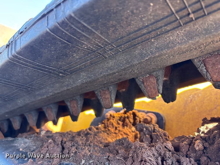 image for item EA7694 2019 John Deere 325G tracked skid steer loader