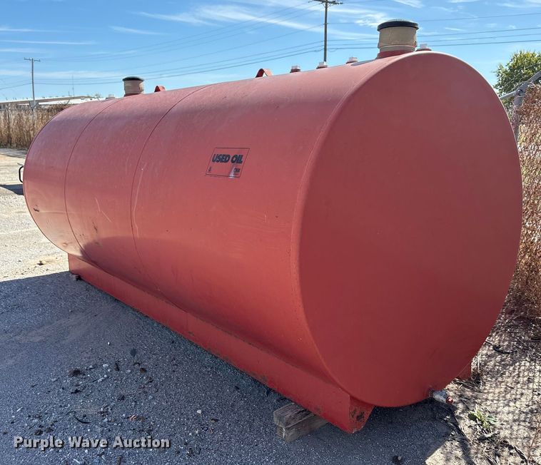 image for item EA7700 Oil tank