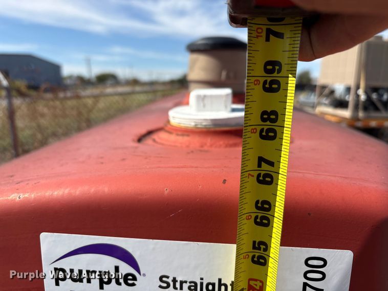 image for item EA7700 Oil tank