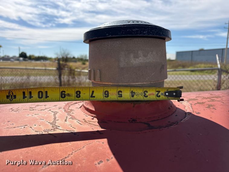 image for item EA7700 Oil tank