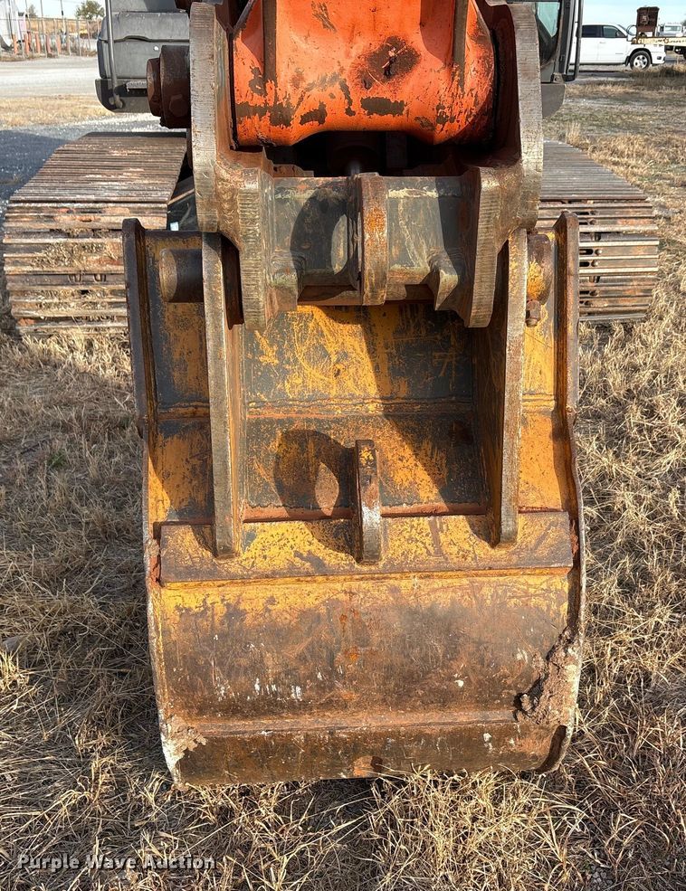 image for item EA7773 2009 Hitachi Zaxis 240LC-3 excavator