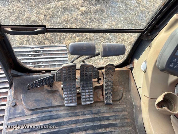 image for item EA7773 2009 Hitachi Zaxis 240LC-3 excavator