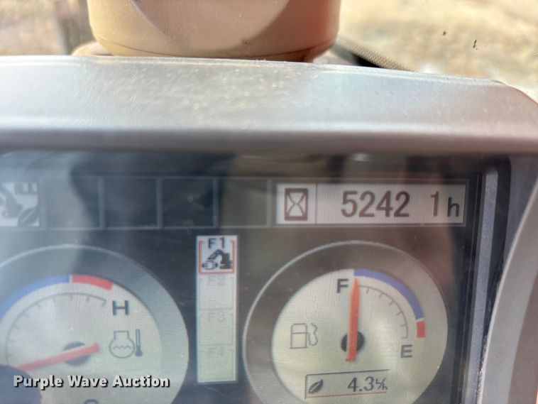 image for item EA7773 2009 Hitachi Zaxis 240LC-3 excavator