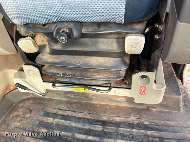 image for item EA7773 2009 Hitachi Zaxis 240LC-3 excavator