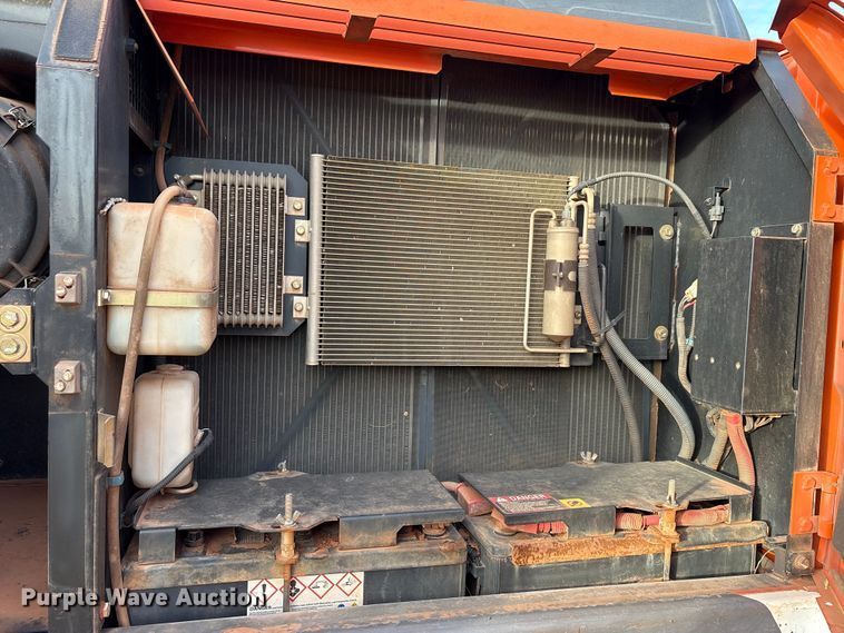 image for item EA7773 2009 Hitachi Zaxis 240LC-3 excavator