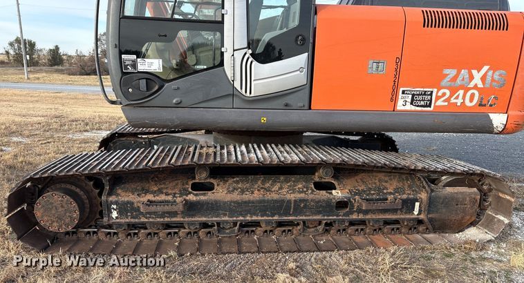 image for item EA7773 2009 Hitachi Zaxis 240LC-3 excavator
