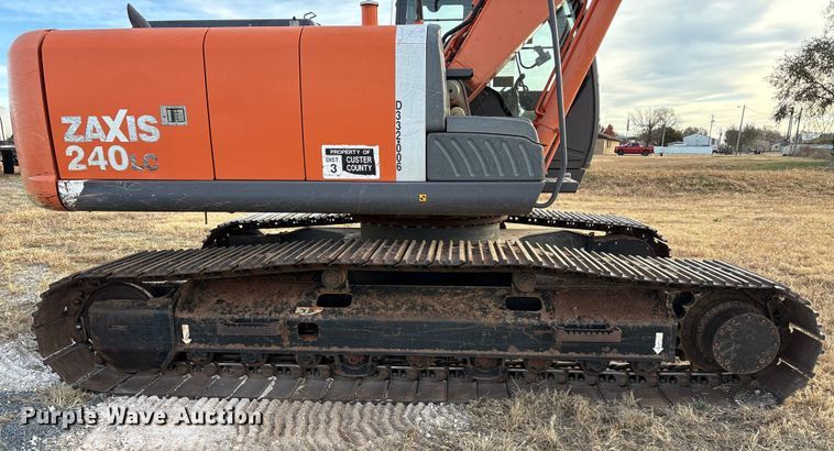 image for item EA7773 2009 Hitachi Zaxis 240LC-3 excavator