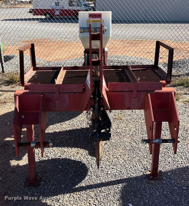 image for item EA7775 Elston  GA-800 Gopher Getter applicator