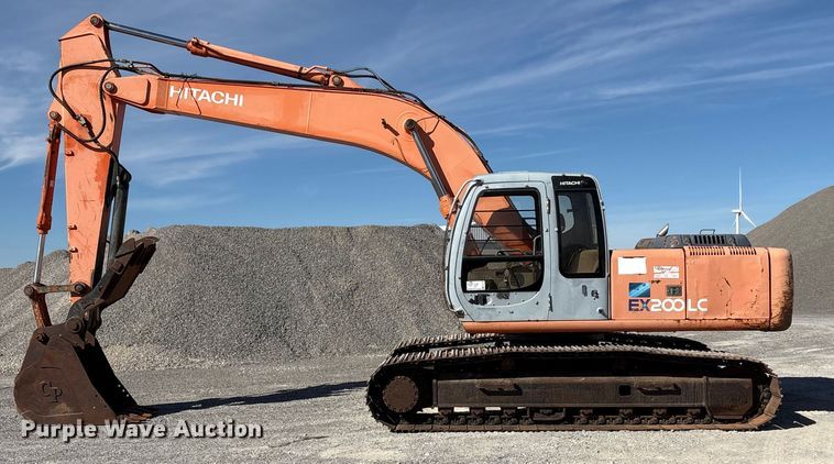 image for item EA7776 1999 Hitachi EX200LC-5 excavator