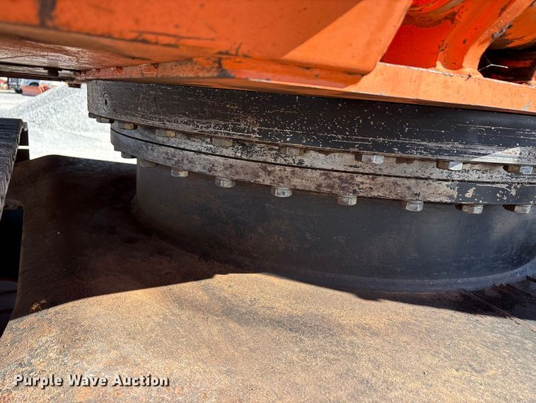 image for item EA7776 1999 Hitachi EX200LC-5 excavator