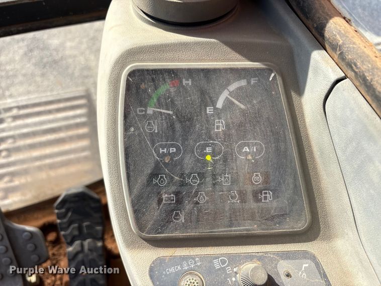 image for item EA7776 1999 Hitachi EX200LC-5 excavator