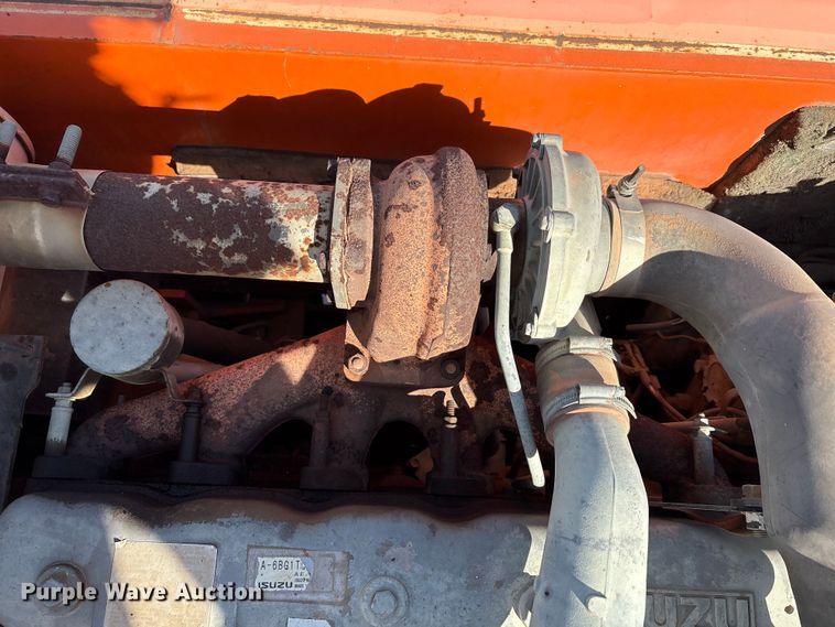 image for item EA7776 1999 Hitachi EX200LC-5 excavator