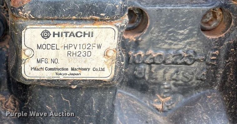 image for item EA7776 1999 Hitachi EX200LC-5 excavator