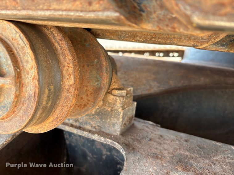 image for item EA7776 1999 Hitachi EX200LC-5 excavator