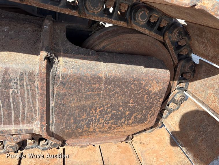 image for item EA7776 1999 Hitachi EX200LC-5 excavator