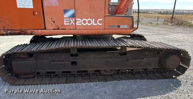 image for item EA7776 1999 Hitachi EX200LC-5 excavator