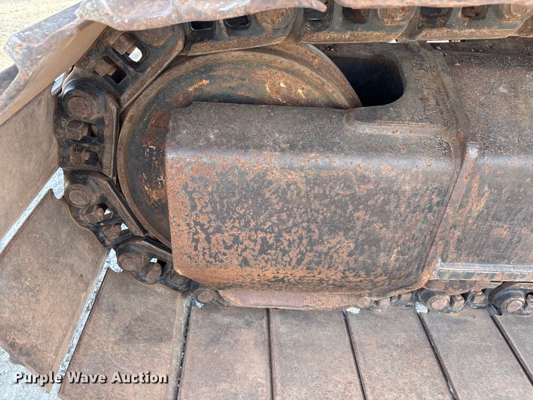 image for item EA7776 1999 Hitachi EX200LC-5 excavator