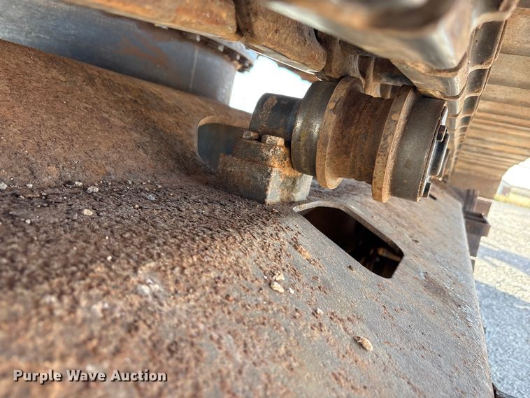 image for item EA7776 1999 Hitachi EX200LC-5 excavator