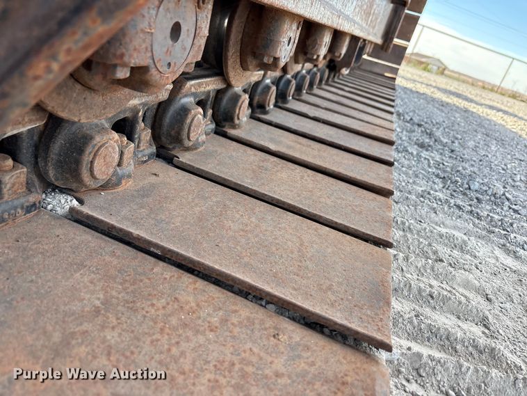 image for item EA7776 1999 Hitachi EX200LC-5 excavator