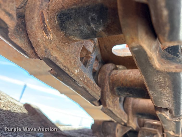 image for item EA7776 1999 Hitachi EX200LC-5 excavator