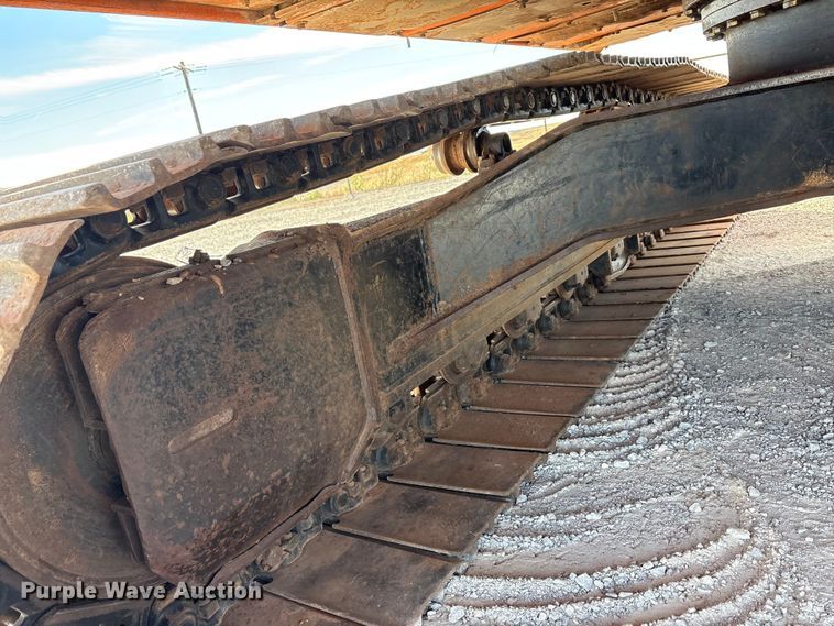 image for item EA7776 1999 Hitachi EX200LC-5 excavator