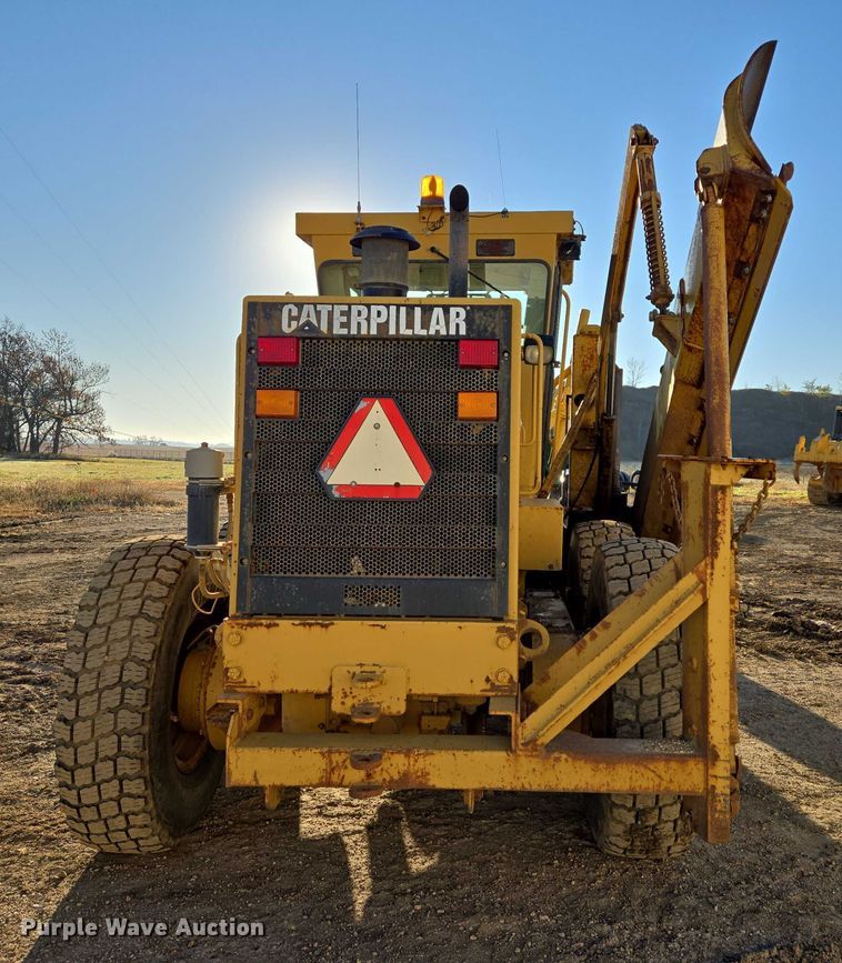 image for item EB1120 1996 Caterpillar 140H motor grader