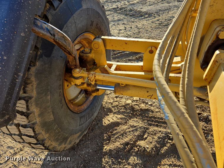 image for item EB1120 1996 Caterpillar 140H motor grader