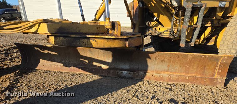 image for item EB1120 1996 Caterpillar 140H motor grader