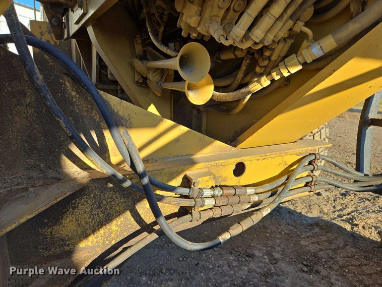 image for item EB1120 1996 Caterpillar 140H motor grader