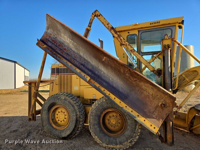 image for item EB1120 1996 Caterpillar 140H motor grader